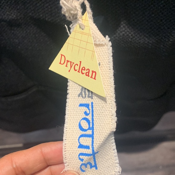 Indus Route Nehru Jacket Jacquard material - Picture 3 of 7